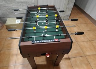 Futbolín de madera
