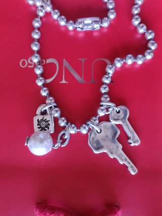 Collar Uno de 50 con llaves y perla