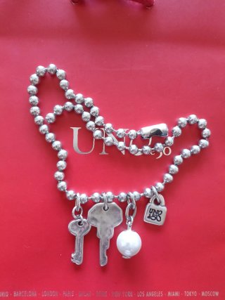 Collar Uno de 50 con llaves y perla