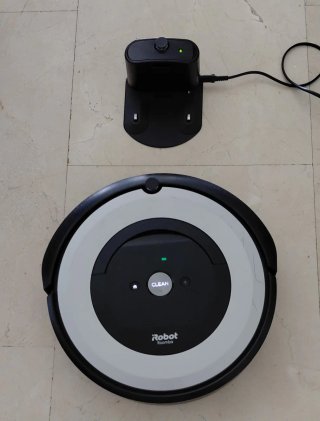 iROBOT Roomba e5 WiFi, con batería y accesorios