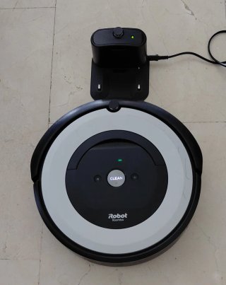 iROBOT Roomba e5 WiFi, con batería y accesorios
