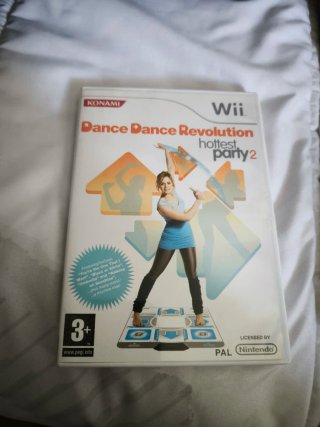 Wii Dance Dance Revolution Hottest Party 2 + Mat