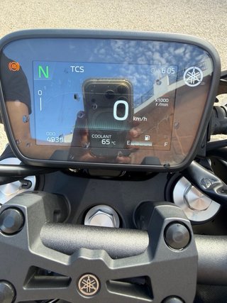 Yamaha MT-125 Negra Extras