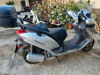 Kymco Grand Dink 125 Plata