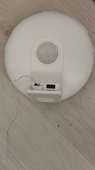 Reloj despertador con radio y luz