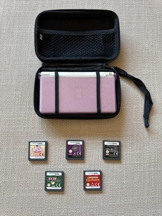 Nintendo DS Lite Bianca + Custodia + 5 Giochi