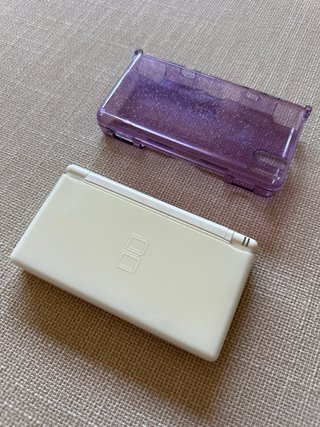 Nintendo DS Lite Bianca + Custodia + 5 Giochi