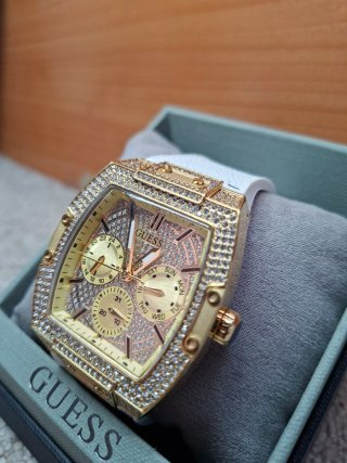 Reloj Guess Dorado con Cristales