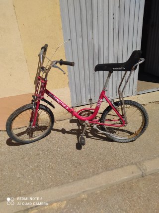 Bicicleta Motoretta Clásica Roja