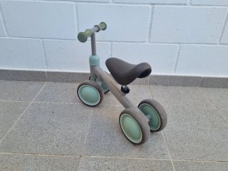 Cuatriciclo Chicco para bebé (1 año)