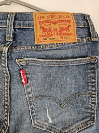 Levi's 519 HI-BALL Desgastados de lavado oscuro