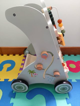 Andador madera actividades 12 meses
