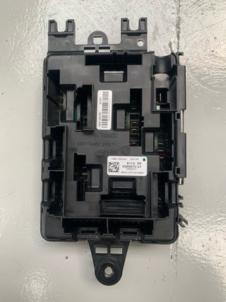 Caja fusibles y reles BMW M4 F82
