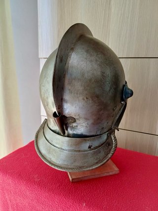Casco estilo medieval