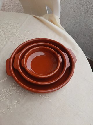 Cazuela barro Zamora con tapa y 3 cazuelitas