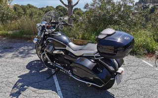 Moto Guzzi California 1400 Touring Negra