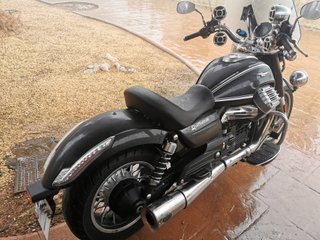 Moto Guzzi California 1400 Touring Negra