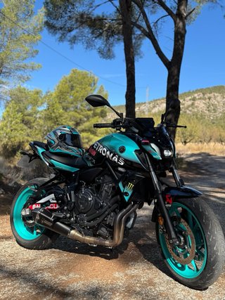 YAMAHA MT-07 2024