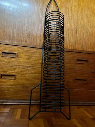 Torre Porta CDs Vintage de Metal - Diseño Cohete