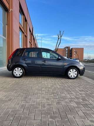 FORD FIESTA 1.4 80 Ghia 5p 2007