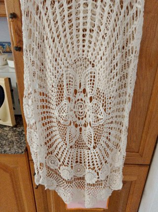 Chaleco crochet blanco con cola