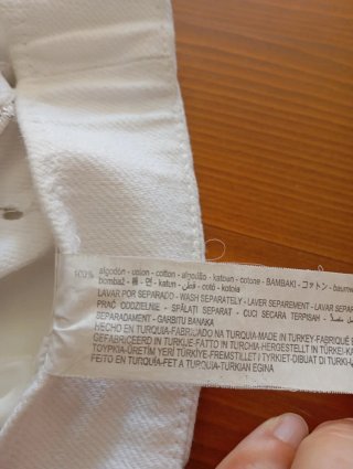 Pantalón corto blanco nata.Zara