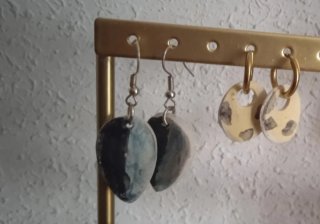 Dos pares de pendientes de cerámica,echos a mano