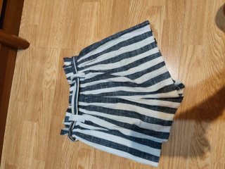 Pantalones cortos rayas grises y blancas