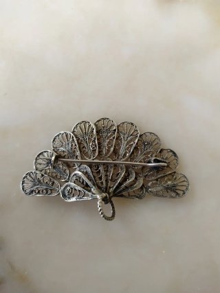 Broche Abanico Filigrana Plateada