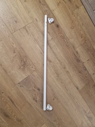 Barra aluminio blanca Ikea con soportes