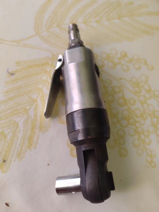 Llave Neumática Carraca OIL DAILY