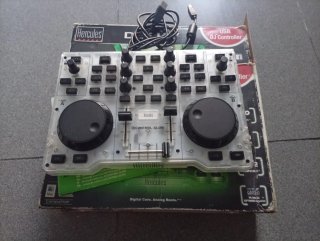 Controlador DJ Hercules DJControl Glow