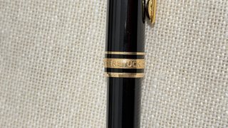 Bolígrafo Montblanc Meisterstück Negro y Dorado