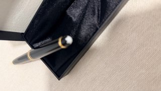 Bolígrafo Montblanc Meisterstück Negro y Dorado