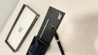 Bolígrafo Montblanc Meisterstück Negro y Dorado