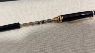 Bolígrafo Montblanc Meisterstück Negro y Dorado