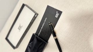 Bolígrafo Montblanc Meisterstück Negro y Dorado