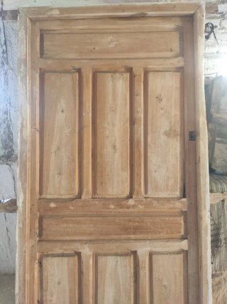 Puerta de madera antigua