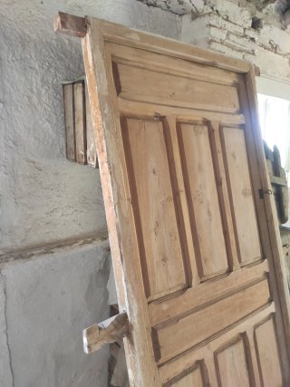 Puerta de madera antigua