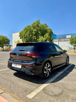 Volkswagen Golf 8 R-Line 2.0 TDI 150 CV DSG