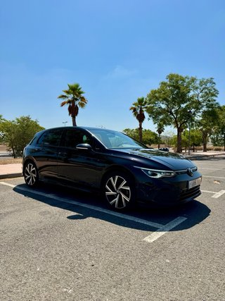 Volkswagen Golf 8 R-Line 2.0 TDI 150 CV DSG