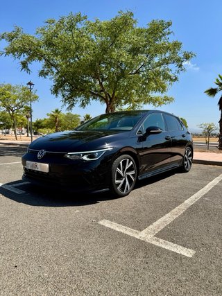 Volkswagen Golf 8 R-Line 2.0 TDI 150 CV DSG