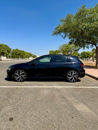 Volkswagen Golf 8 R-Line 2.0 TDI 150 CV DSG