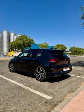 Volkswagen Golf 8 R-Line 2.0 TDI 150 CV DSG