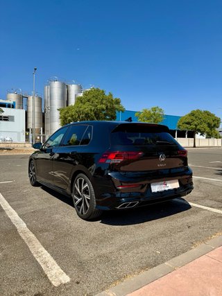 Volkswagen Golf 8 R-Line 2.0 TDI 150 CV DSG