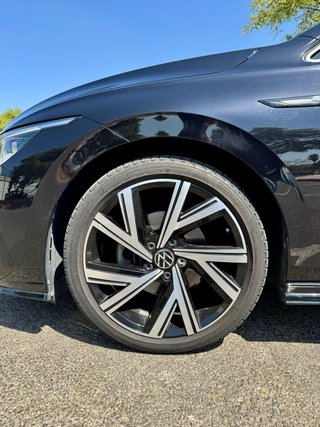 Volkswagen Golf 8 R-Line 2.0 TDI 150 CV DSG