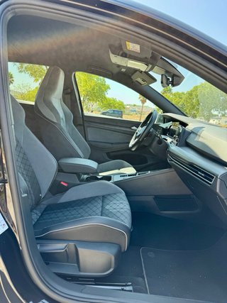 Volkswagen Golf 8 R-Line 2.0 TDI 150 CV DSG