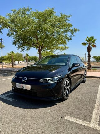 Volkswagen Golf 8 R-Line 2.0 TDI 150 CV DSG
