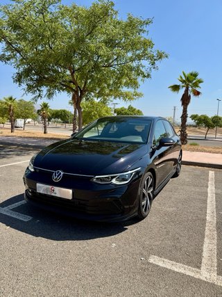 Volkswagen Golf 8 R-Line 2.0 TDI 150 CV DSG