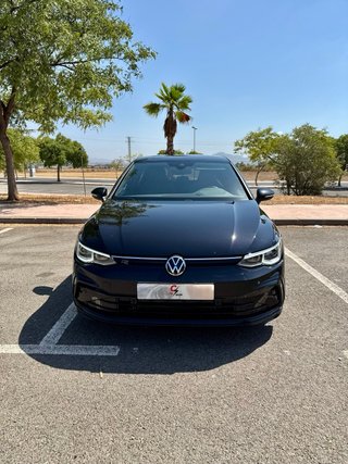 Volkswagen Golf 8 R-Line 2.0 TDI 150 CV DSG